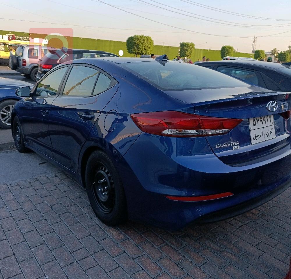 هیوندای ئەلەنترا